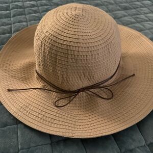 Sungrubbies Laguna Travel Hat 4” Brim Packable Foldable Vacation Summer SPF 50